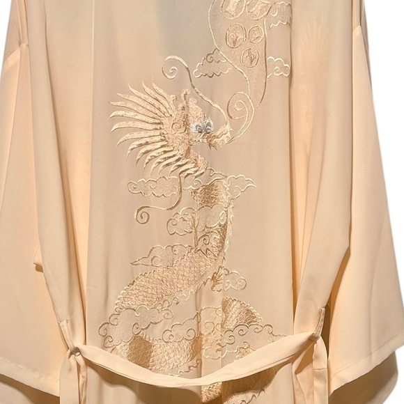 LUXURIOUS ASIAN-INSPIRED | DRAGON EMBROIDERED KIMONO ROBE | LARGE - Picture 3 of 9